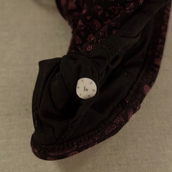 lululemon triple criss cross purple and black pattern sports bra - 4 - Picture 4 of 6